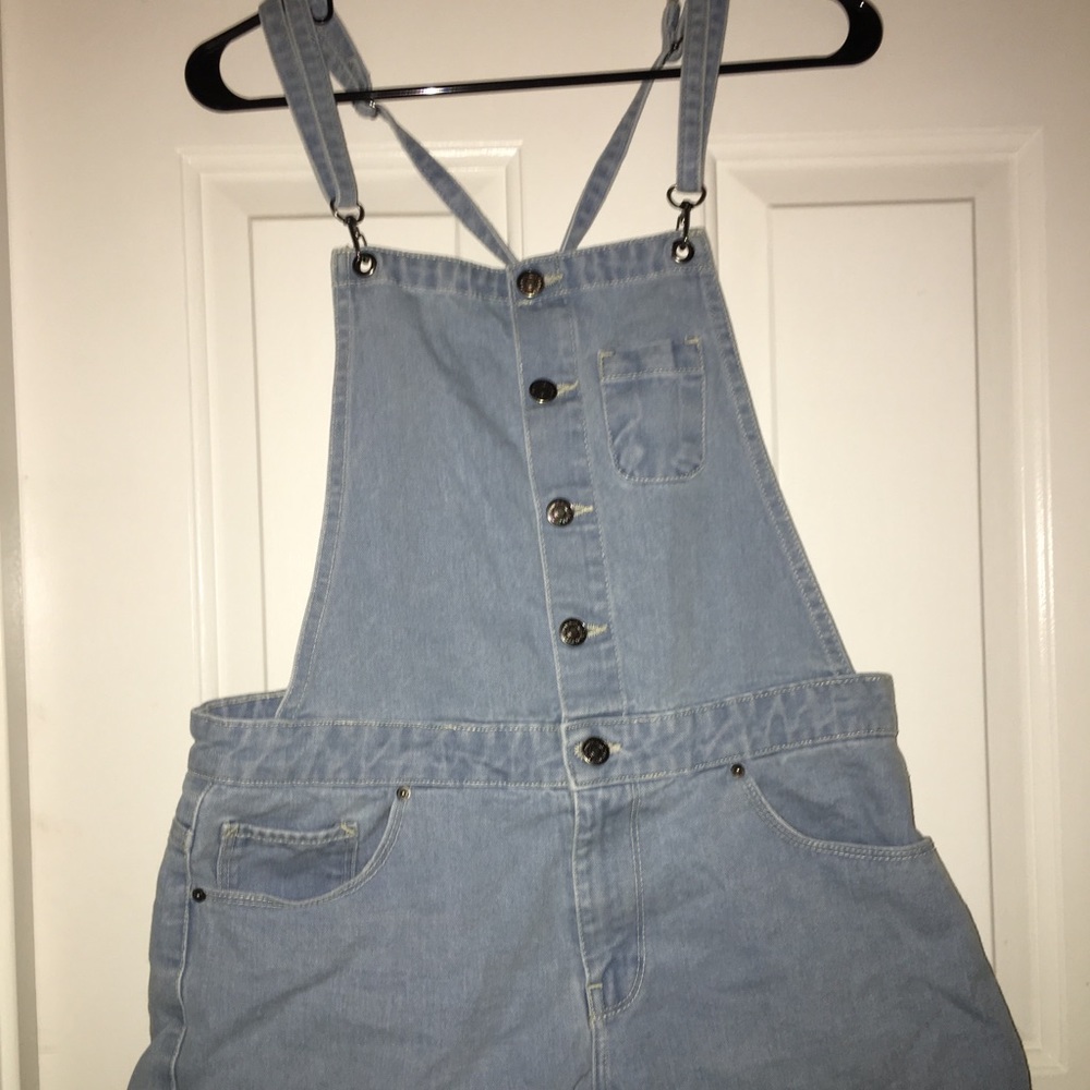 Forever 21 shorts overalls